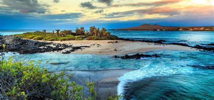 Do the Galapagos Islands belong to Ecuador?