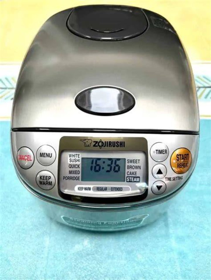 How long can you leave rice in Zojirushi?