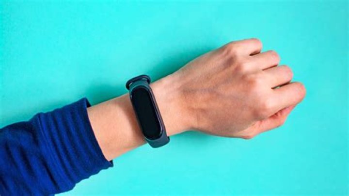 How long does a Fitbit Flex 2 battery last?