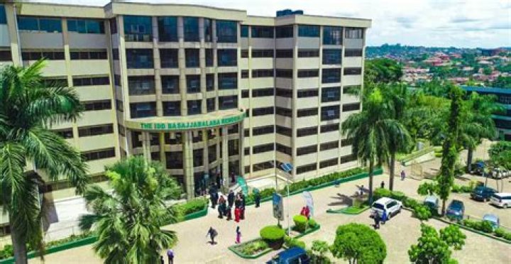 How many campuses does KIU have?