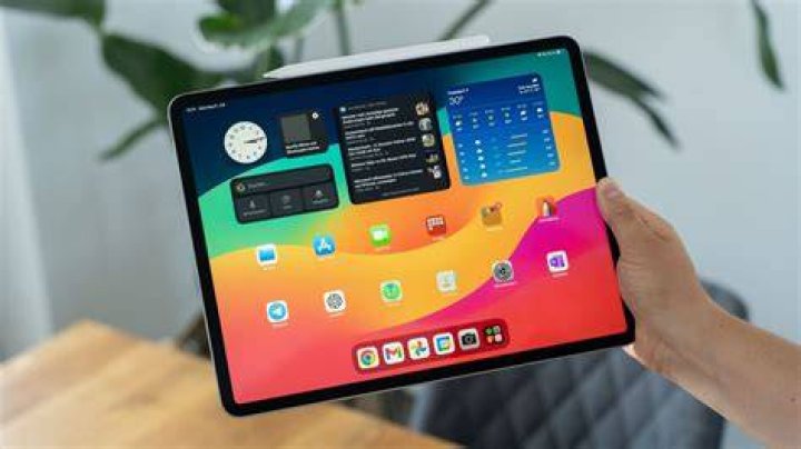 Welches Betriebssystem hat iPad AIR 2?
