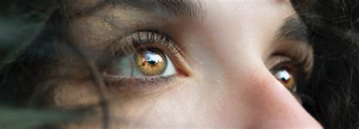 What are amber glasses used for?