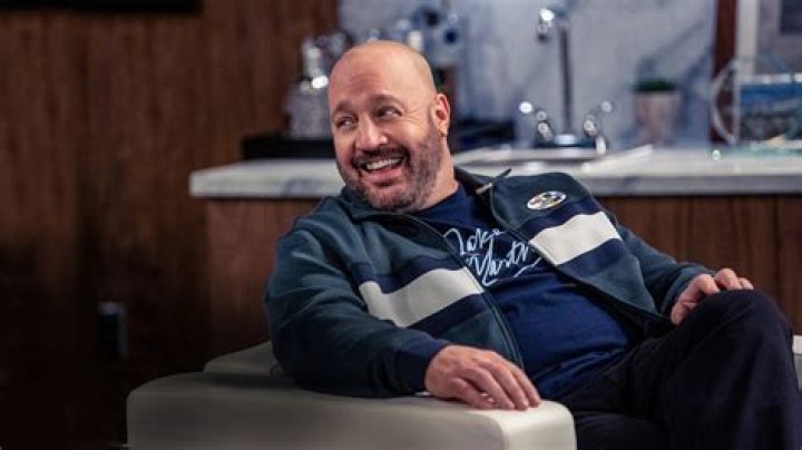 Who plays Rob in the crew Netflix?